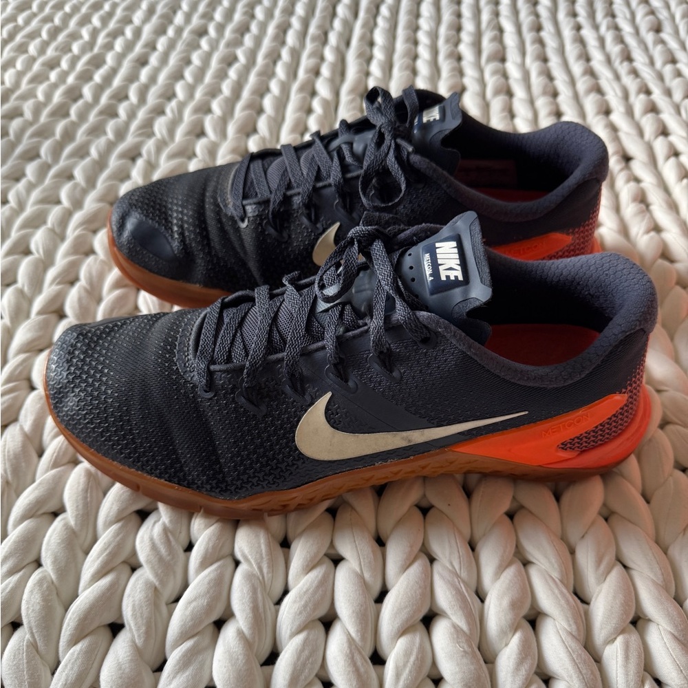 Nike Metcon 4 navy blue orange